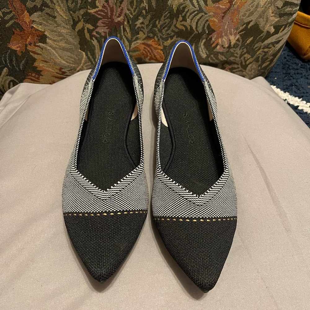 Rothys two-tone points